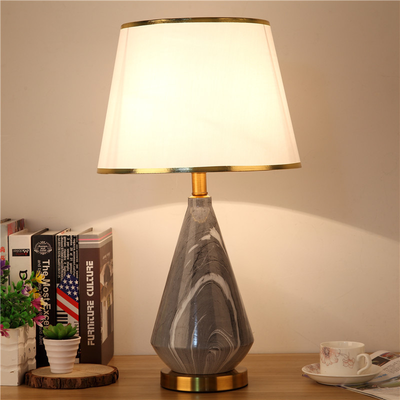 Lampada da scrivania per il so - Desk Lamp recensione e prezzo